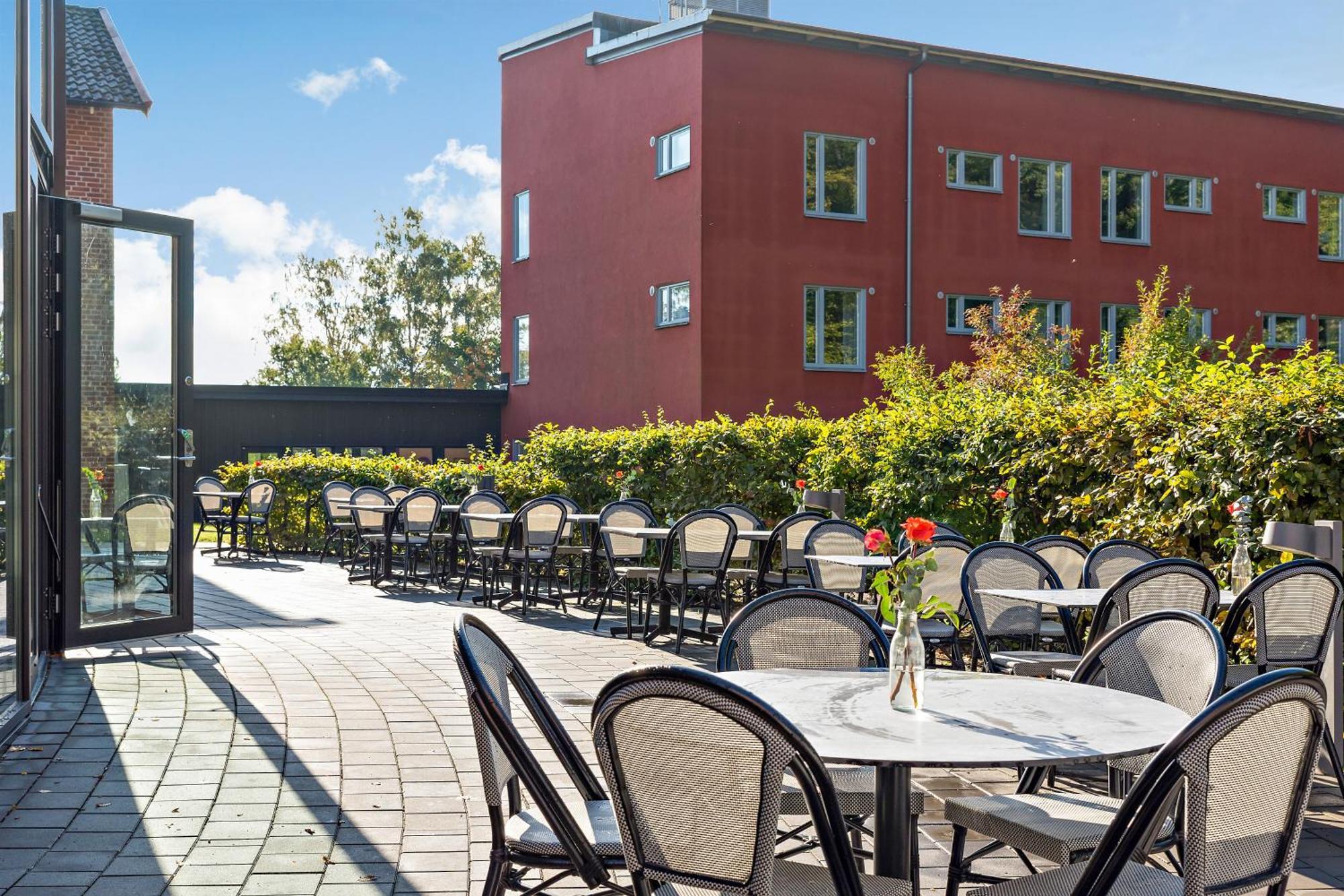 Best Western Valhall Park Hotell Ängelholm Buitenkant foto